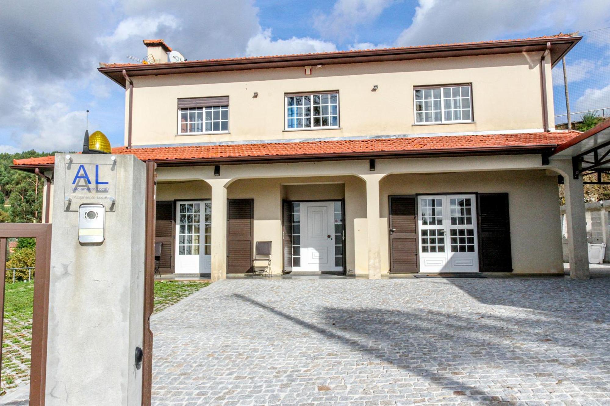 Martins House Quartos Arouca Esterno foto